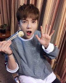 娱乐吃瓜酱医生,揭秘娱乐圈背后的医疗秘密